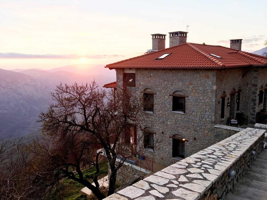 Almondhouse Suites With Fireplace - Adults Only Arachova Luaran gambar