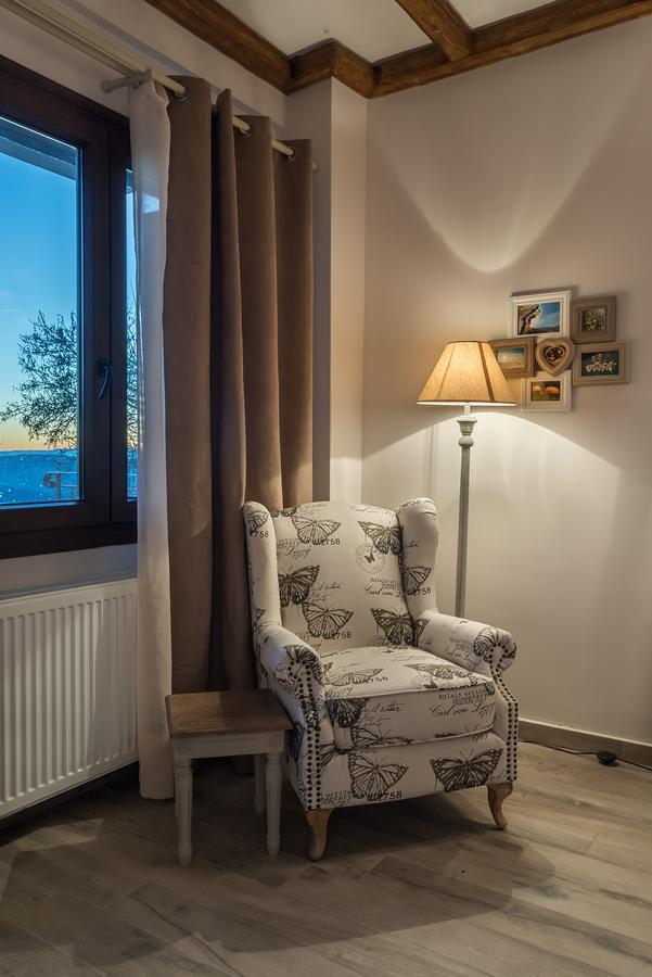 Almondhouse Suites With Fireplace - Adults Only Arachova Luaran gambar